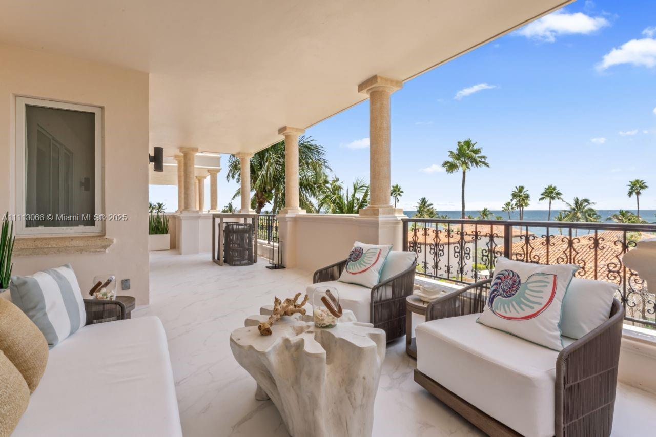 19143 Fisher Island Dr Unit: 19143