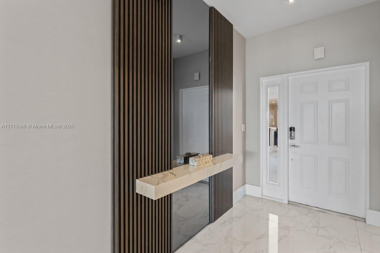 19143 Fisher Island Dr Unit: 19143