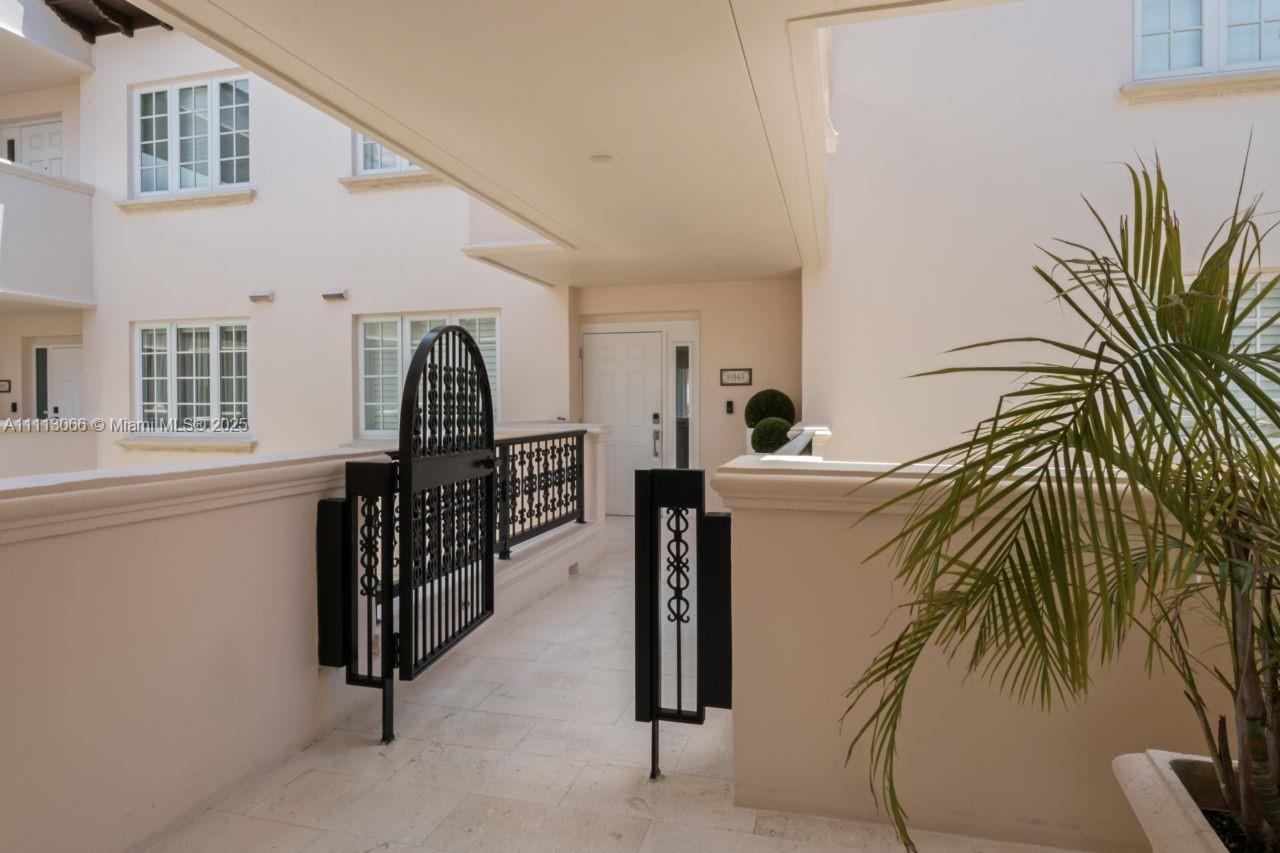 19143 Fisher Island Dr Unit: 19143