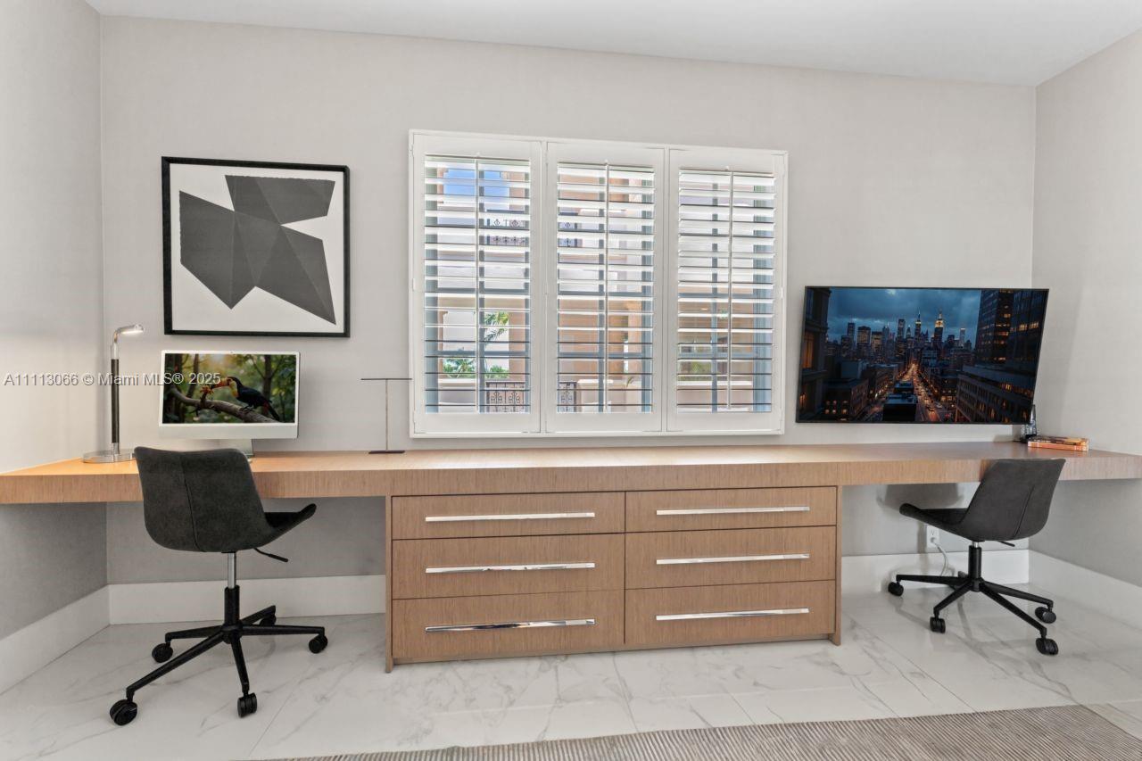 19143 Fisher Island Dr Unit: 19143