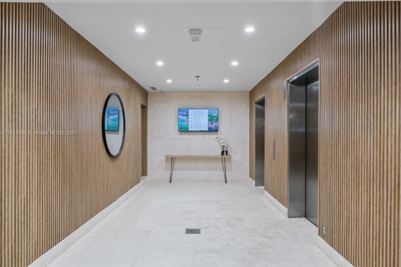 19143 Fisher Island Dr Unit: 19143