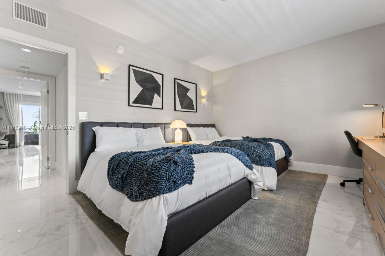 19143 Fisher Island Dr Unit: 19143