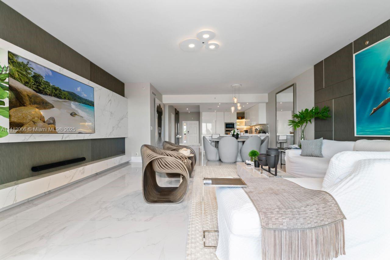 19143 Fisher Island Dr Unit: 19143
