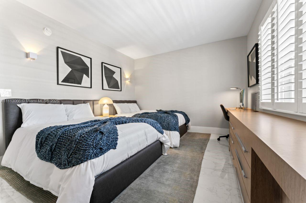 19143 Fisher Island Dr Unit: 19143