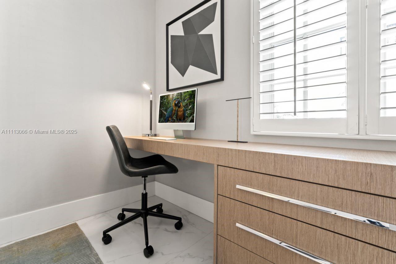 19143 Fisher Island Dr Unit: 19143