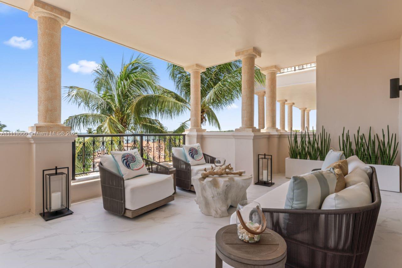19143 Fisher Island Dr Unit: 19143