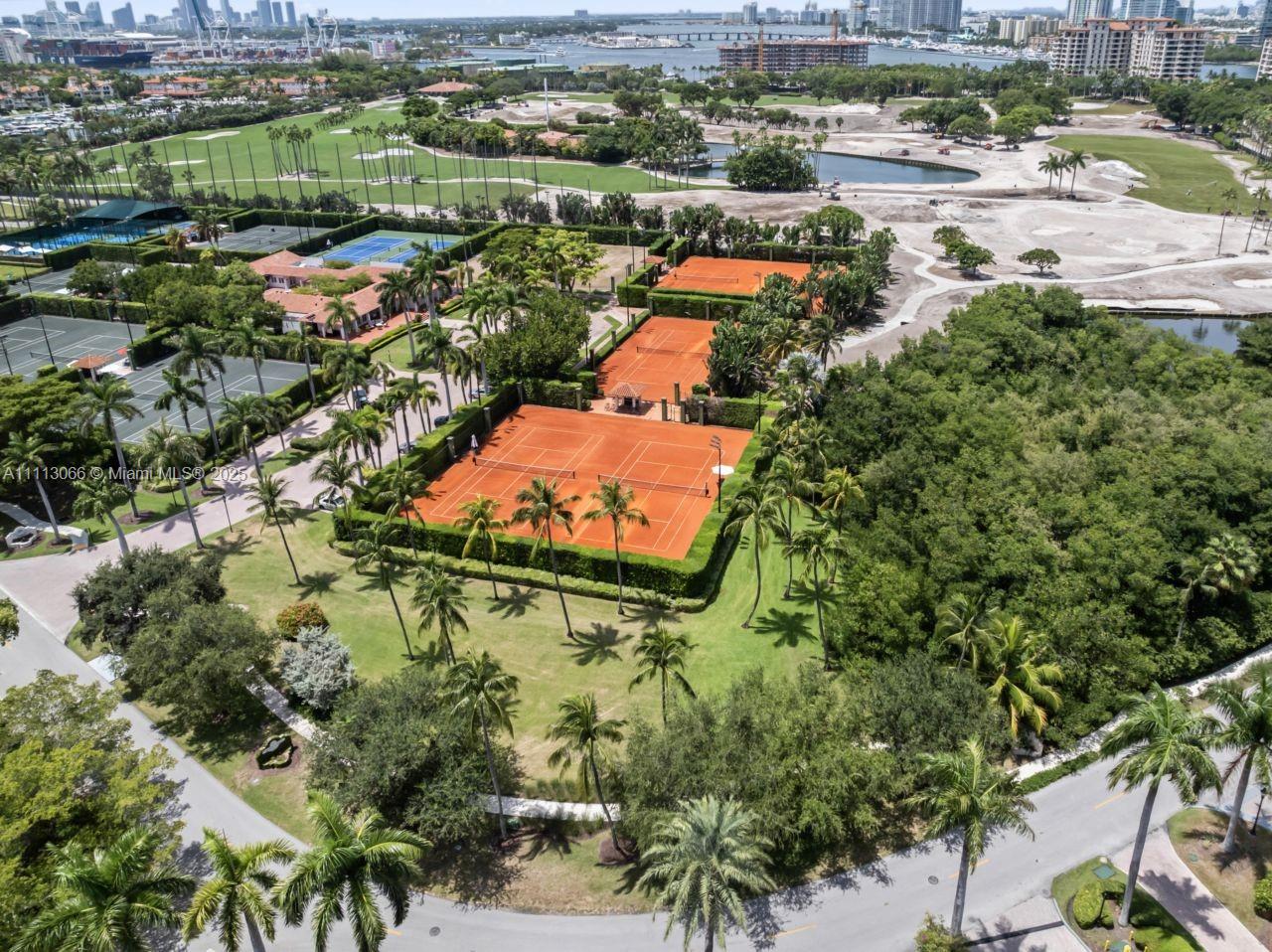 19143 Fisher Island Dr Unit: 19143