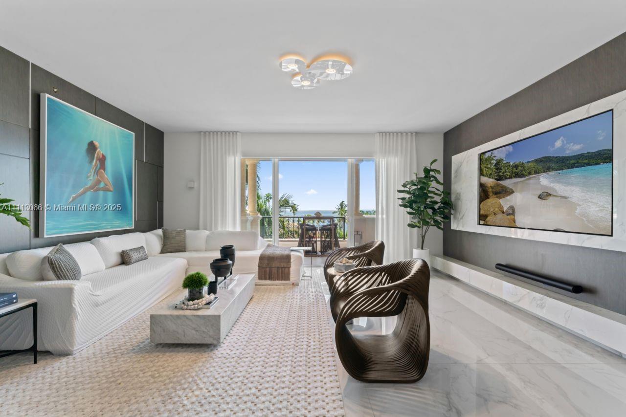 19143 Fisher Island Dr Unit: 19143