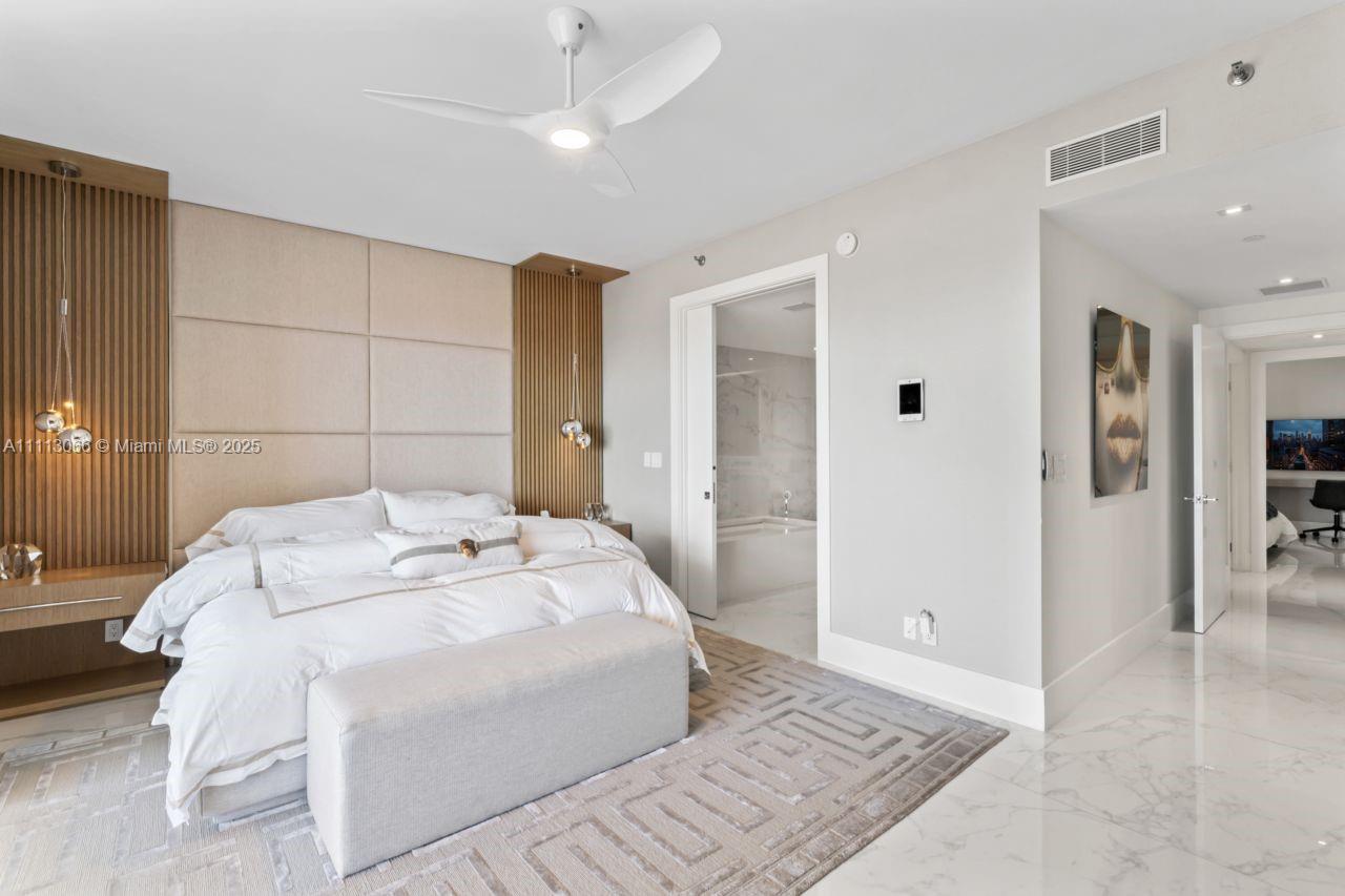 19143 Fisher Island Dr Unit: 19143