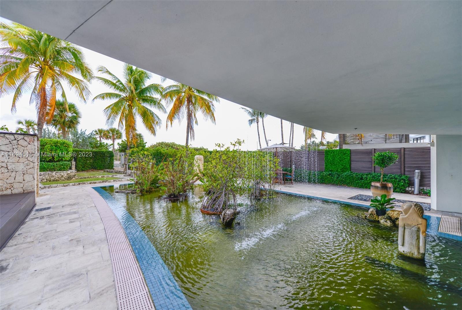 5875 Collins Ave # 1403