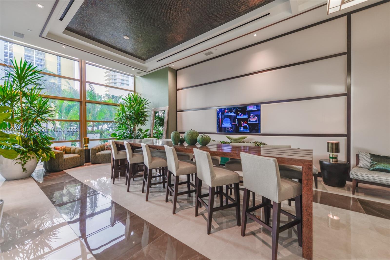 5875 Collins Ave # 1403