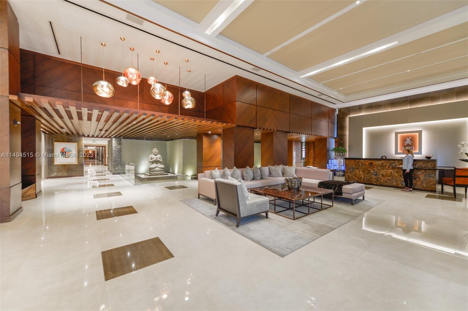 5875 Collins Ave # 1403
