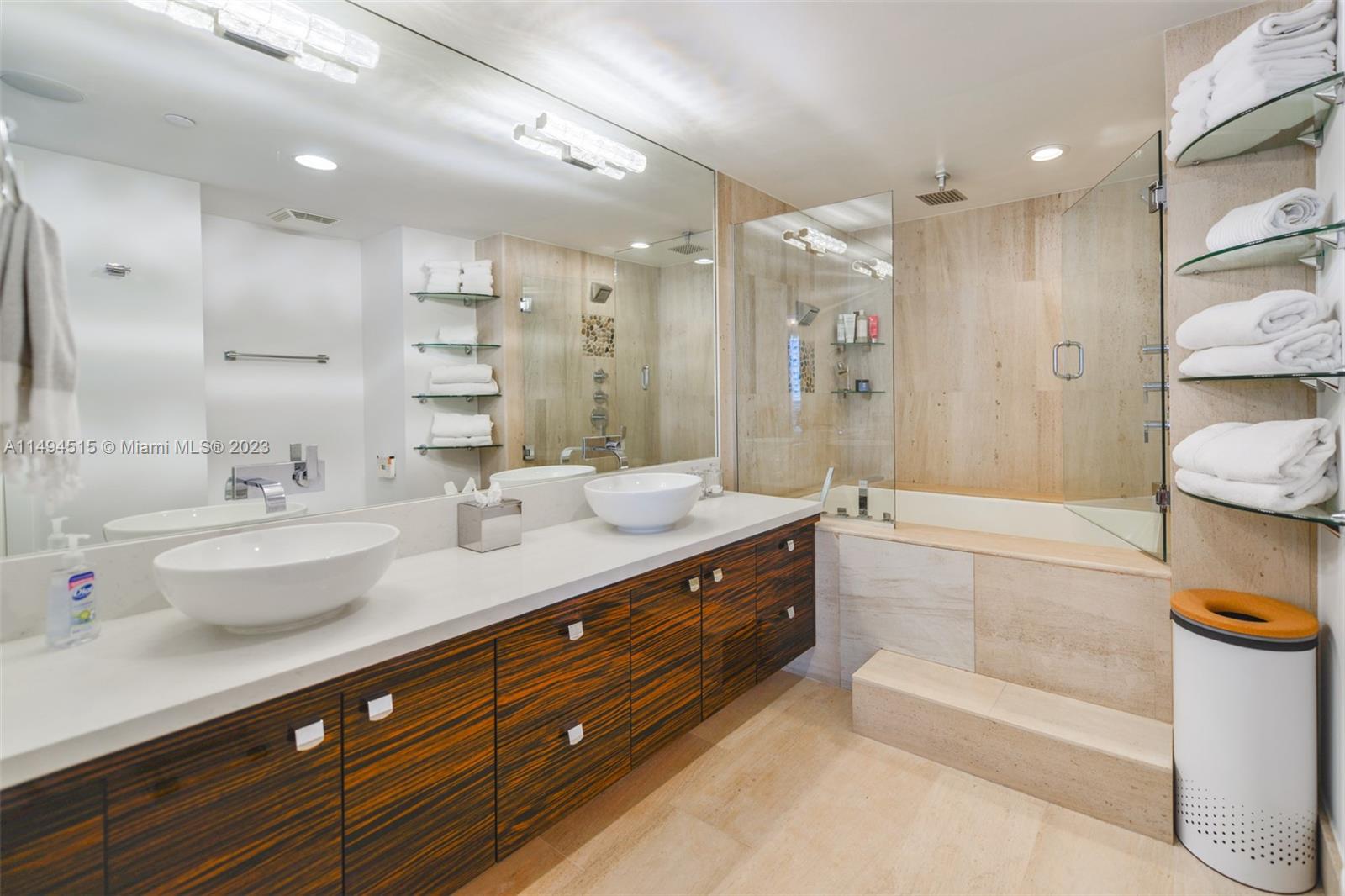 5875 Collins Ave # 1403