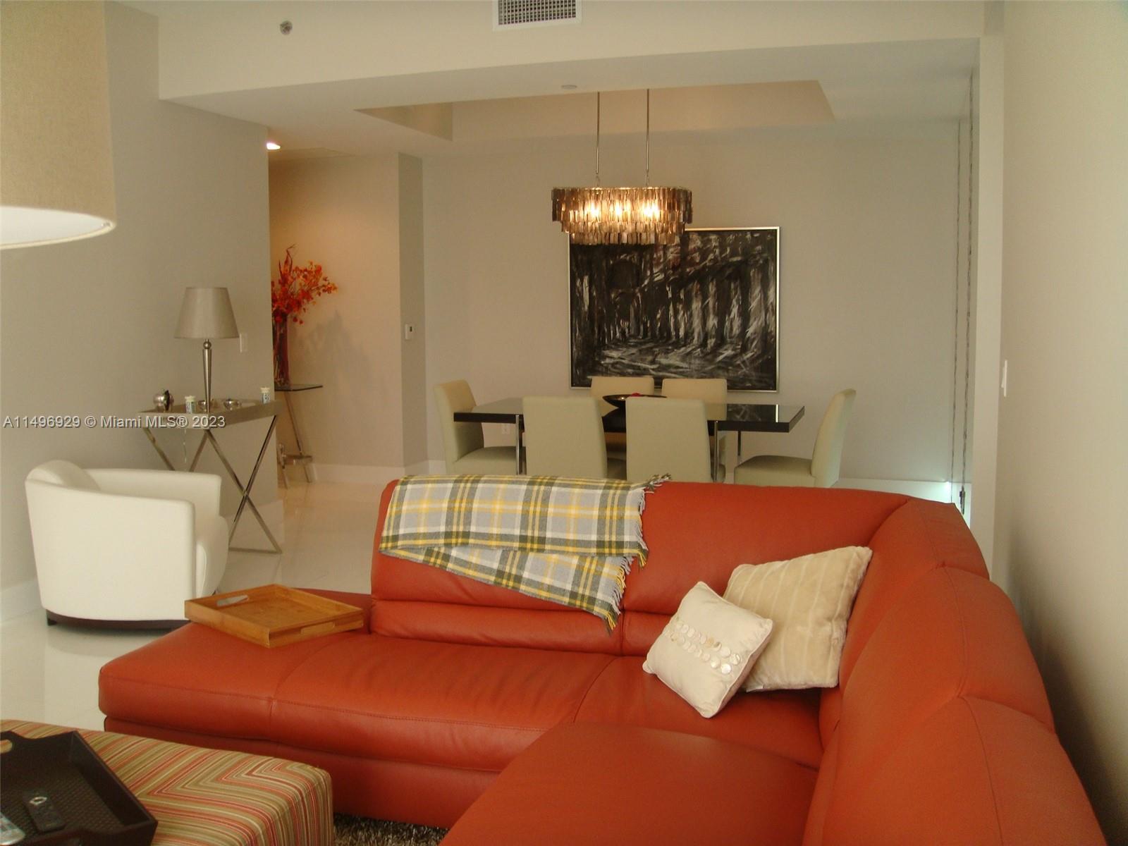 15811 Collins Ave # 2005