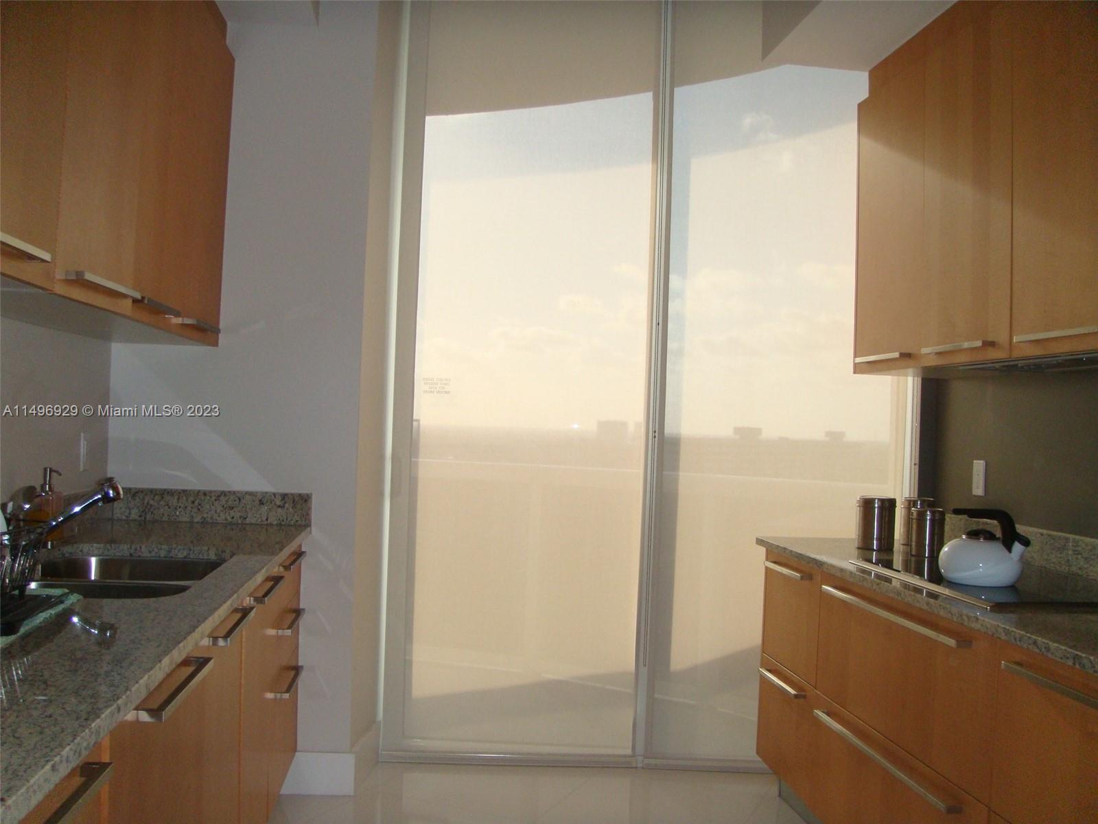 15811 Collins Ave # 2005