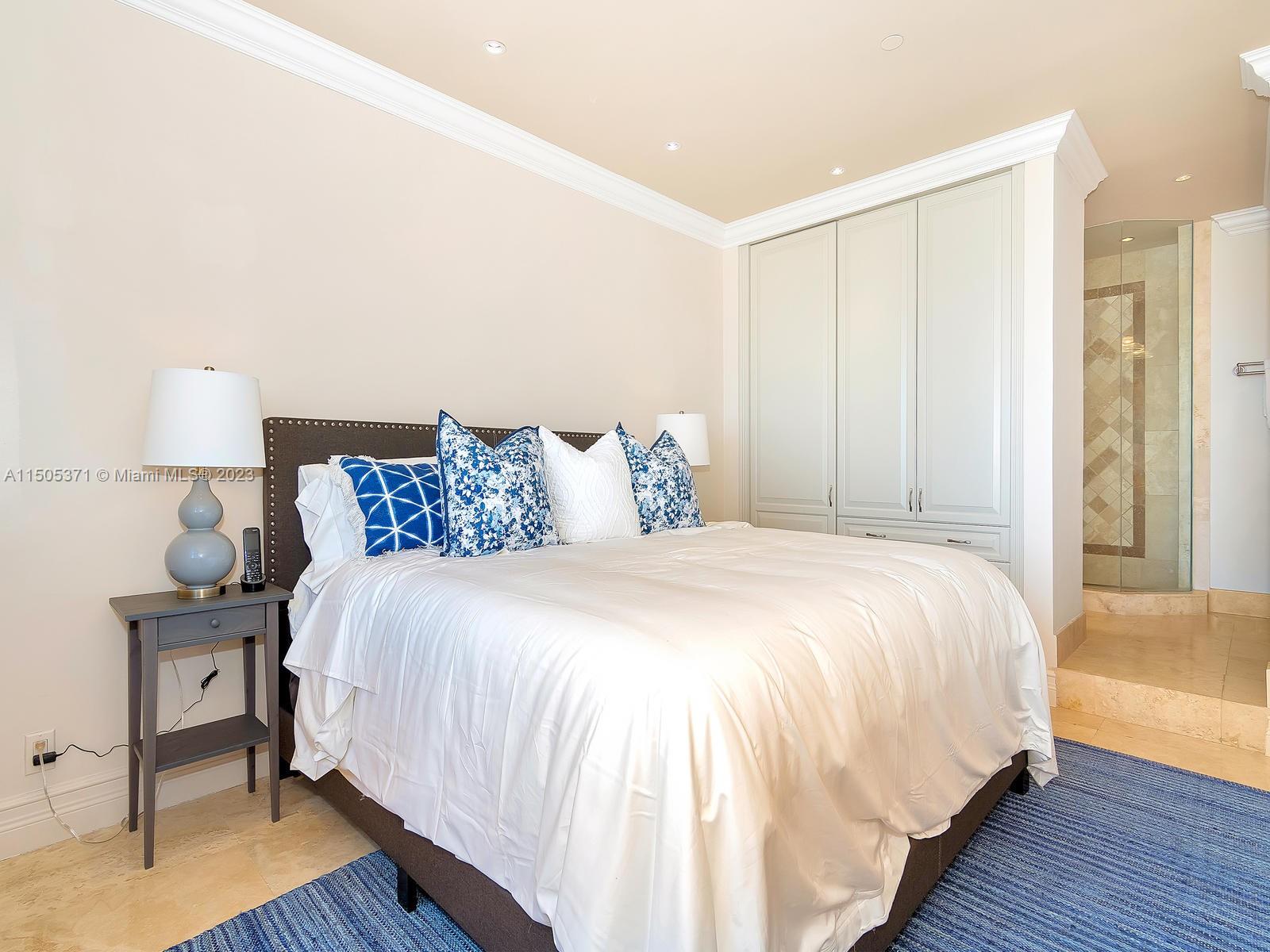 19251 FISHER ISLAND DRIVE Unit: 19251