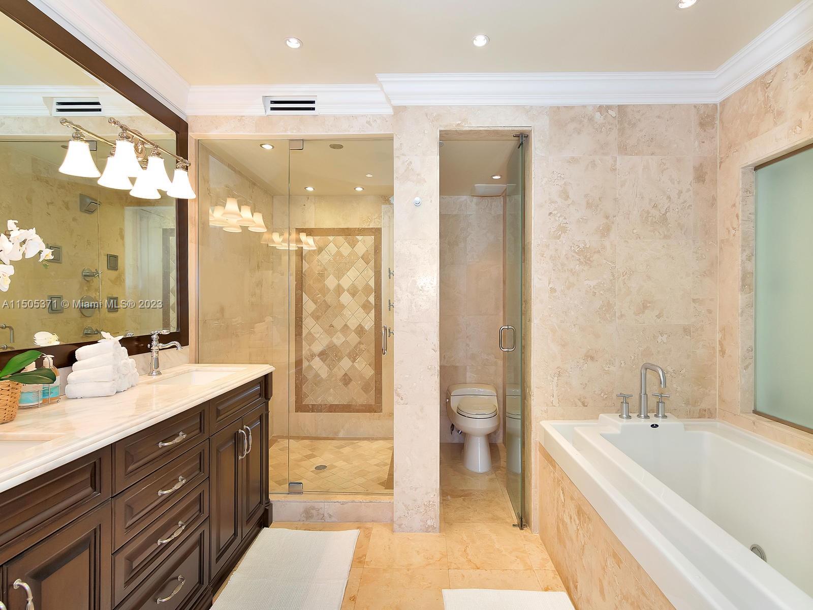 19251 FISHER ISLAND DRIVE Unit: 19251