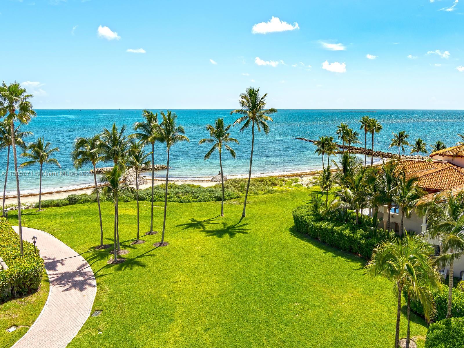 19251 FISHER ISLAND DRIVE Unit: 19251