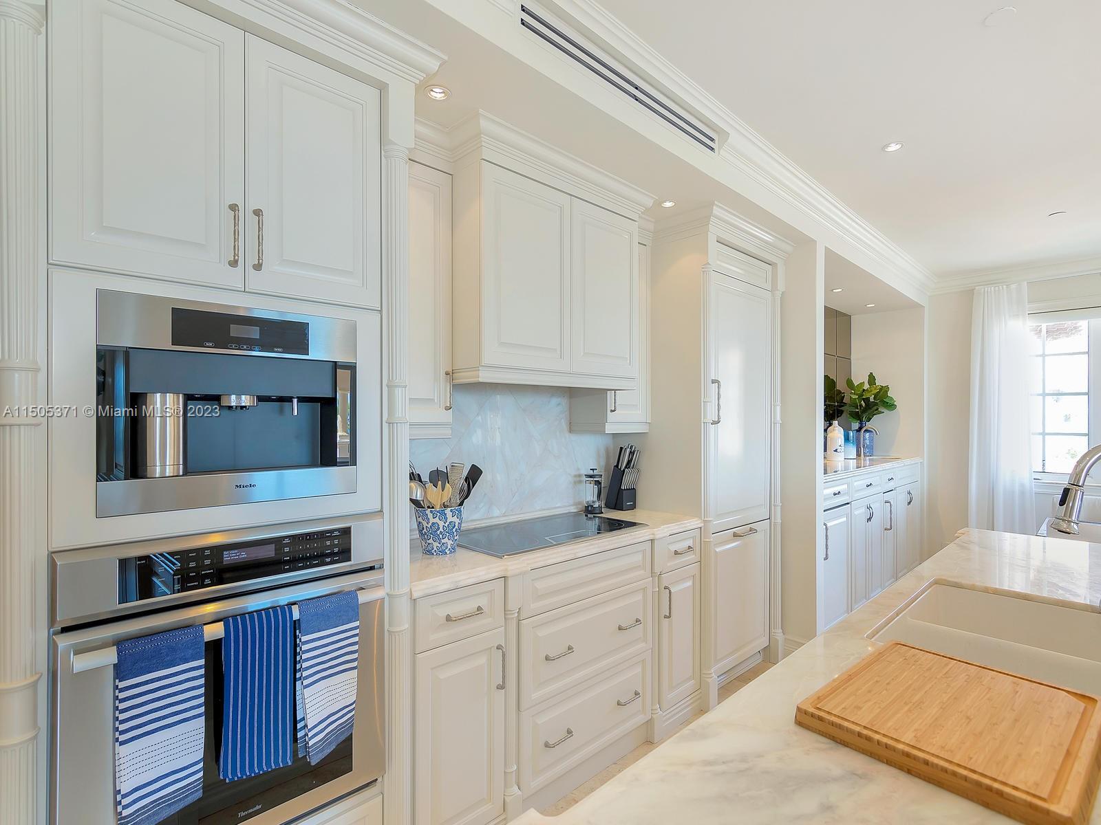 19251 FISHER ISLAND DRIVE Unit: 19251
