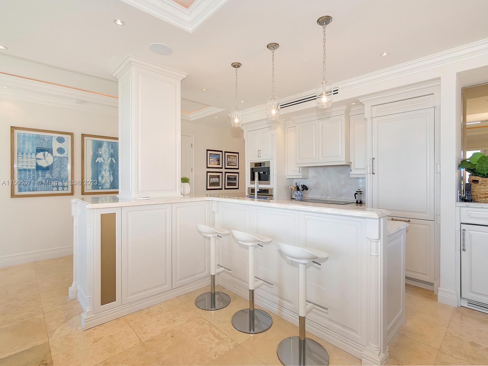 19251 FISHER ISLAND DRIVE Unit: 19251