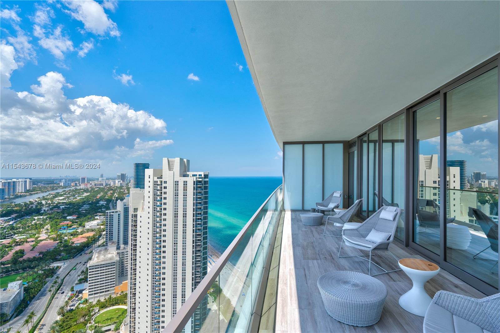 18975 Collins Ave # 3603