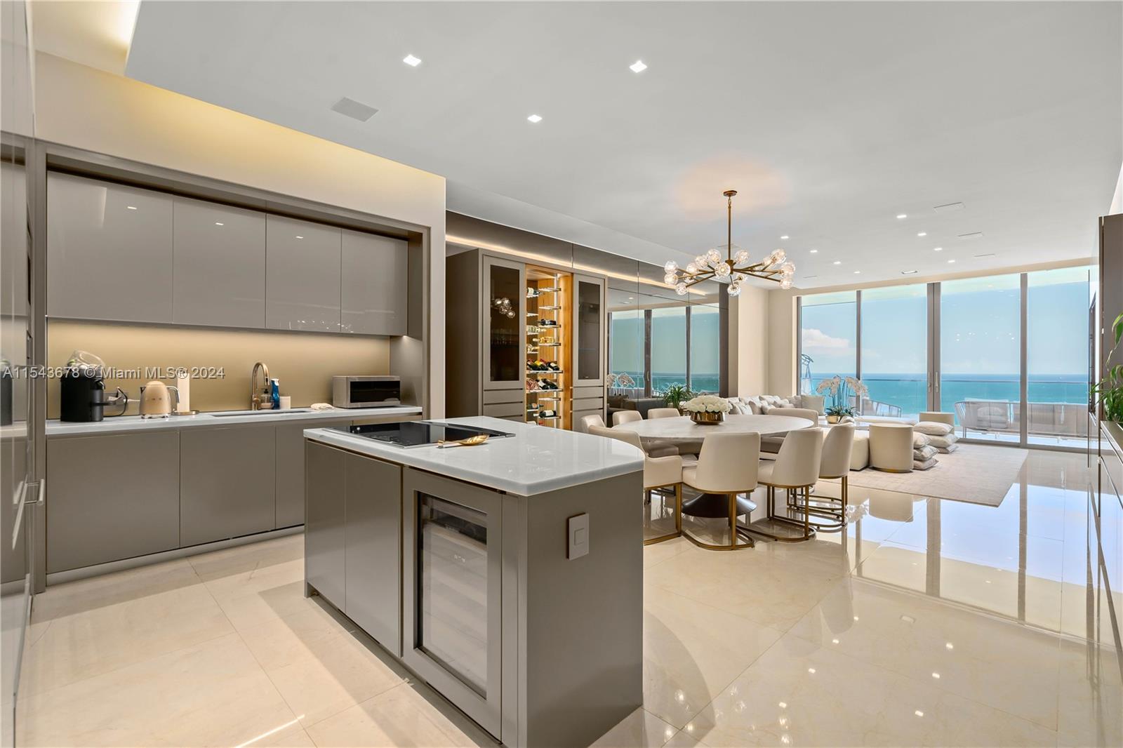 18975 Collins Ave # 3603