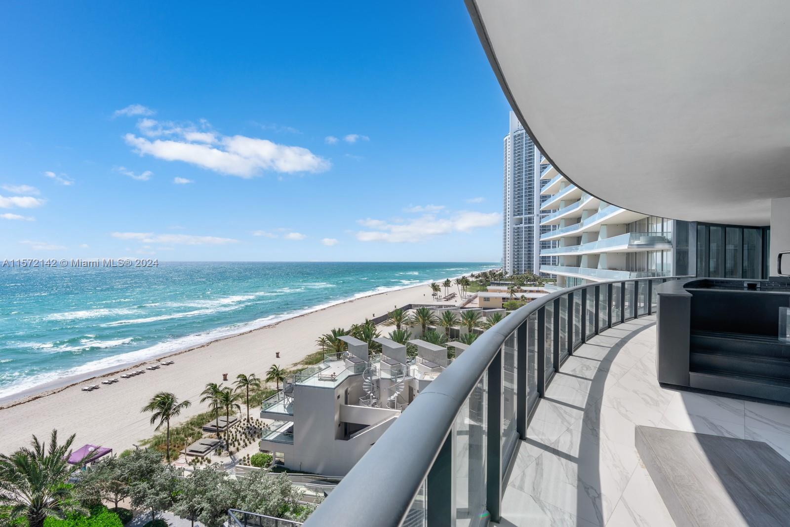18555 Collins Ave # 701