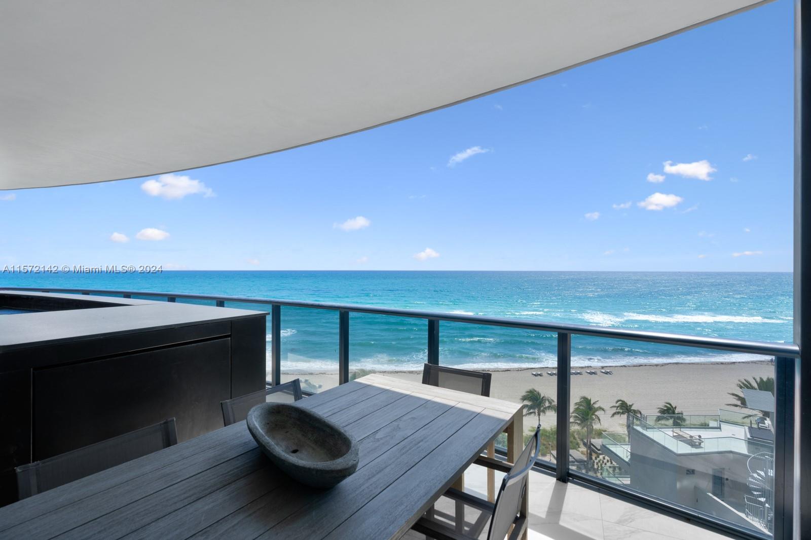 18555 Collins Ave # 701