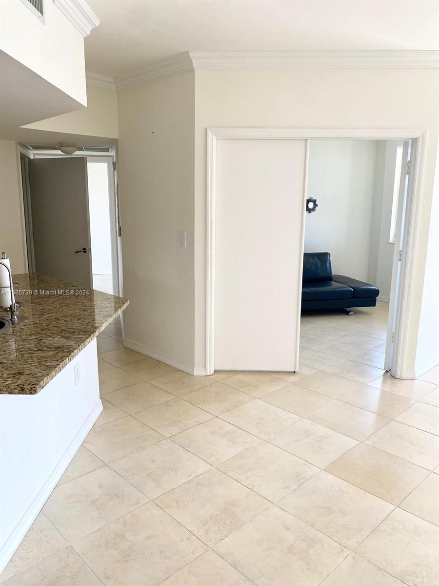 19900 E Country Club Dr # 1205