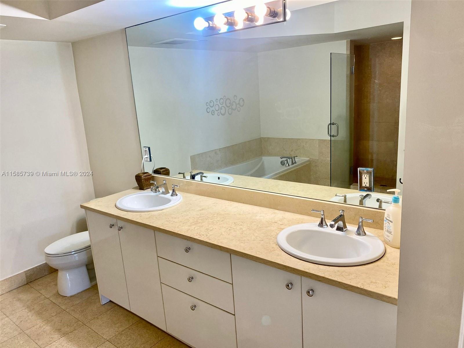 19900 E Country Club Dr # 1205