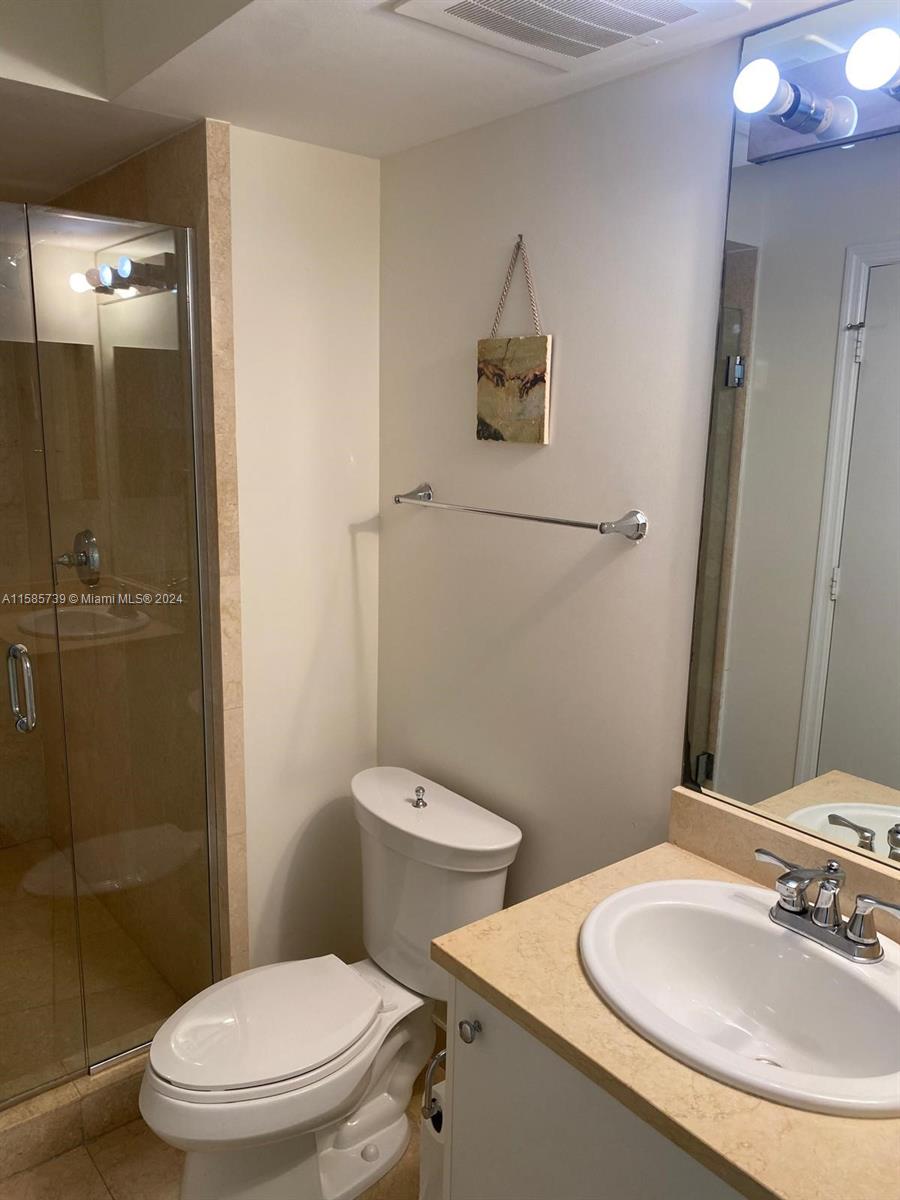 19900 E Country Club Dr # 1205