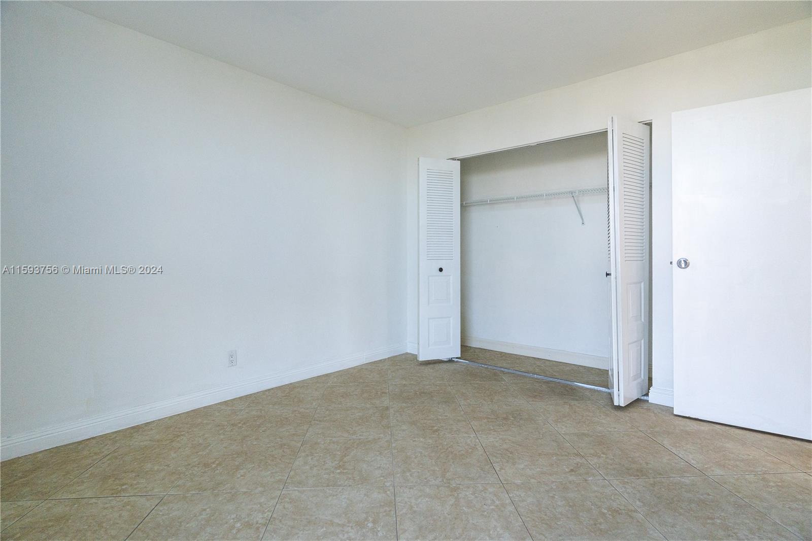 20301 W Country Club Dr # 729