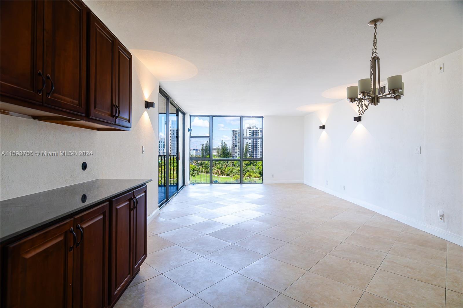 20301 W Country Club Dr # 729