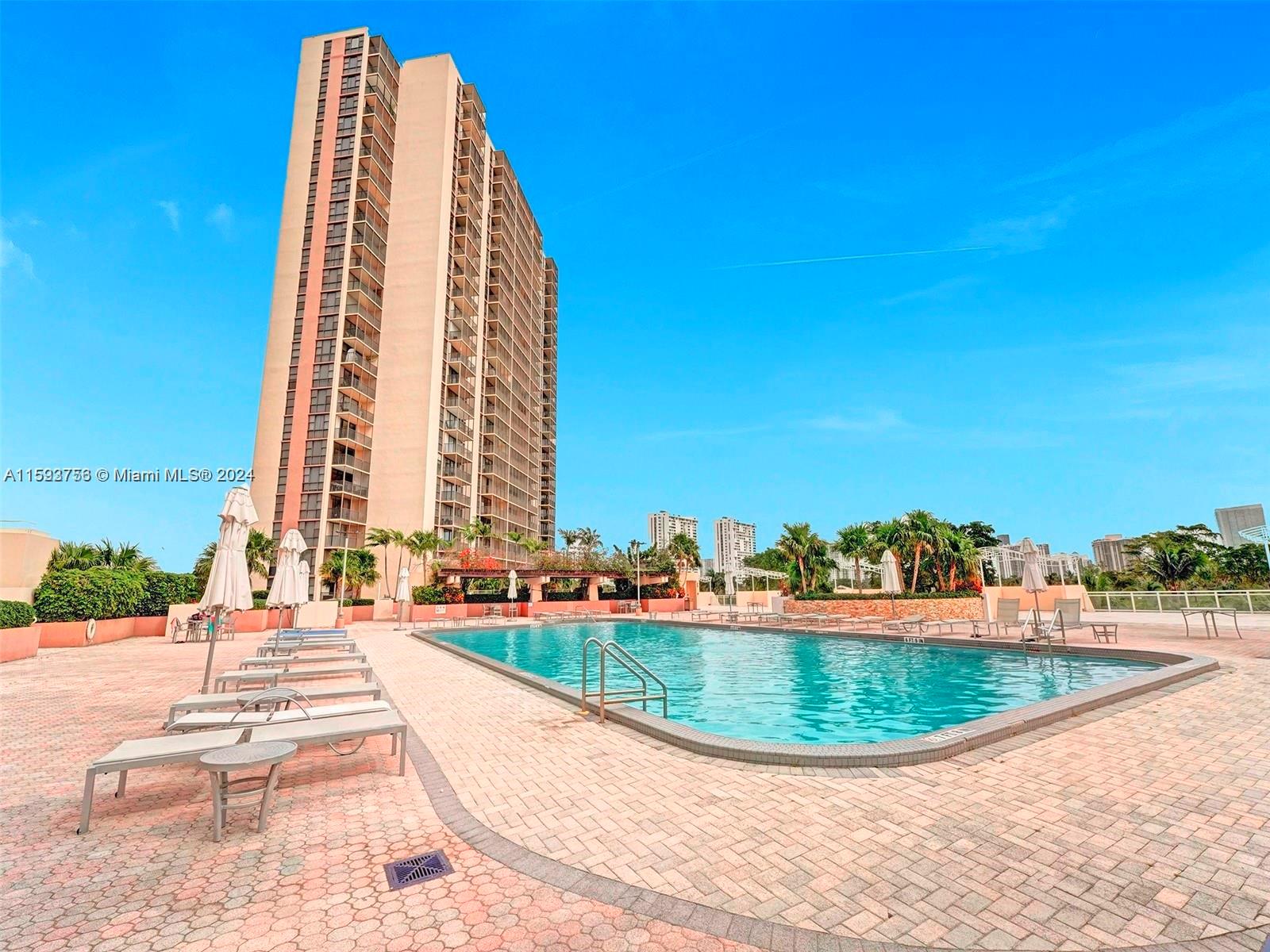 20301 W Country Club Dr # 729