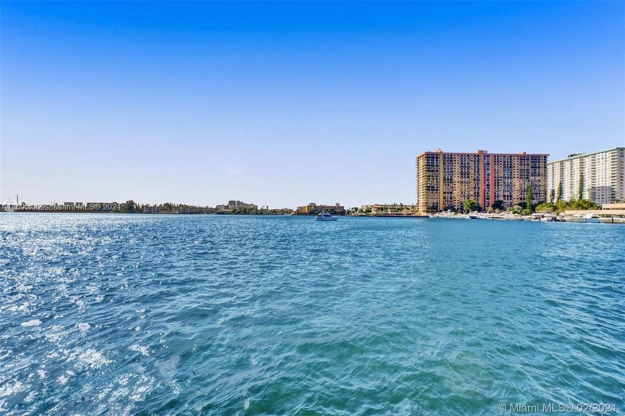 17150 N Bay Rd # 2321