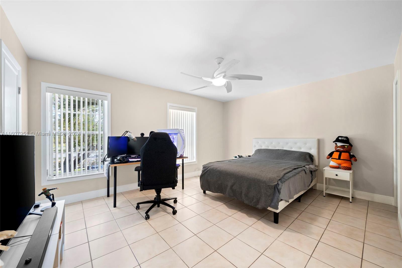 1001 Three Islands Blvd # 27