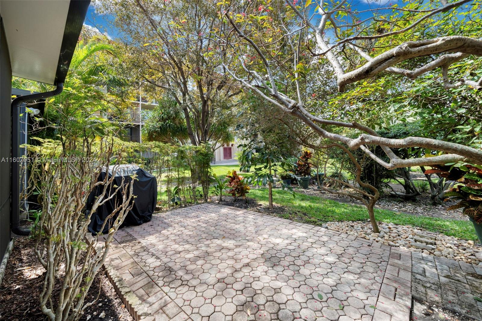 1001 Three Islands Blvd # 27