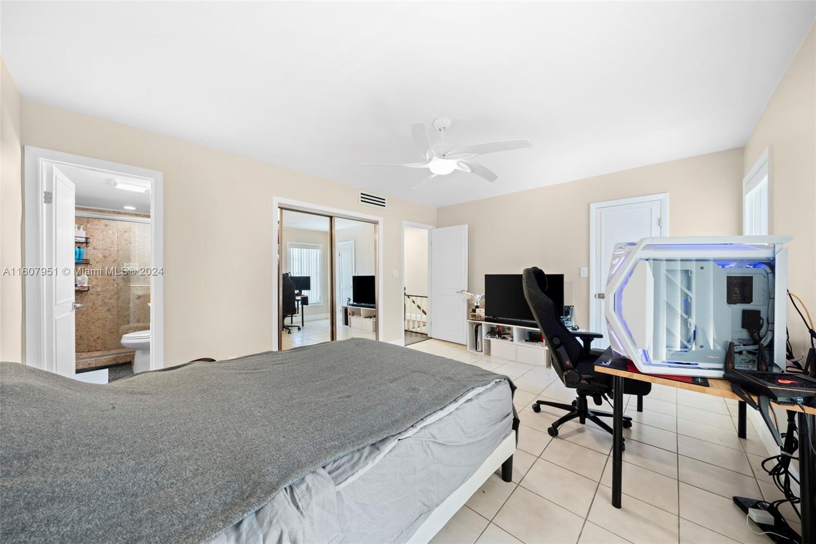1001 Three Islands Blvd # 27