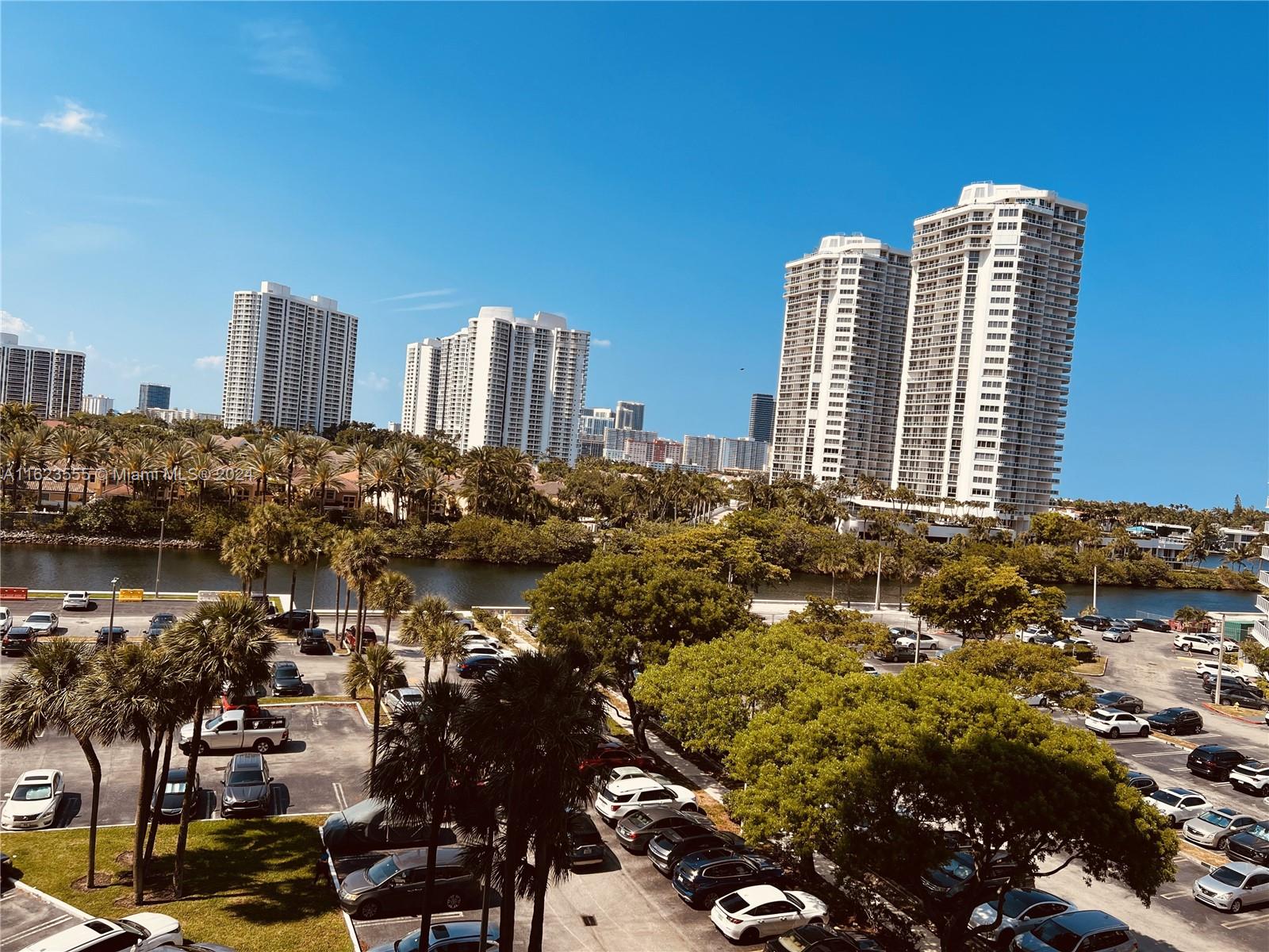 3731 N Country Club Dr # 622
