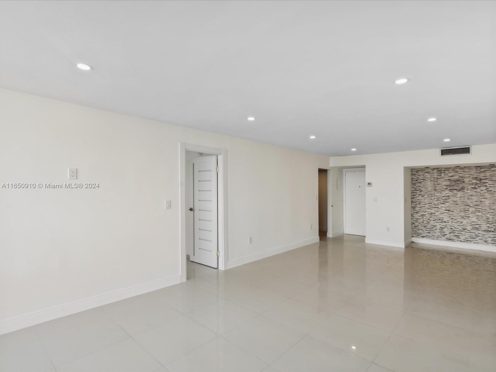 20515 E Country Club Dr # 2144