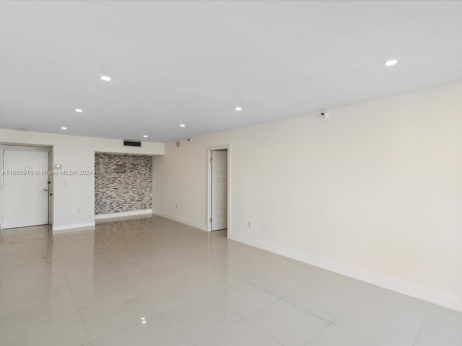 20515 E Country Club Dr # 2144