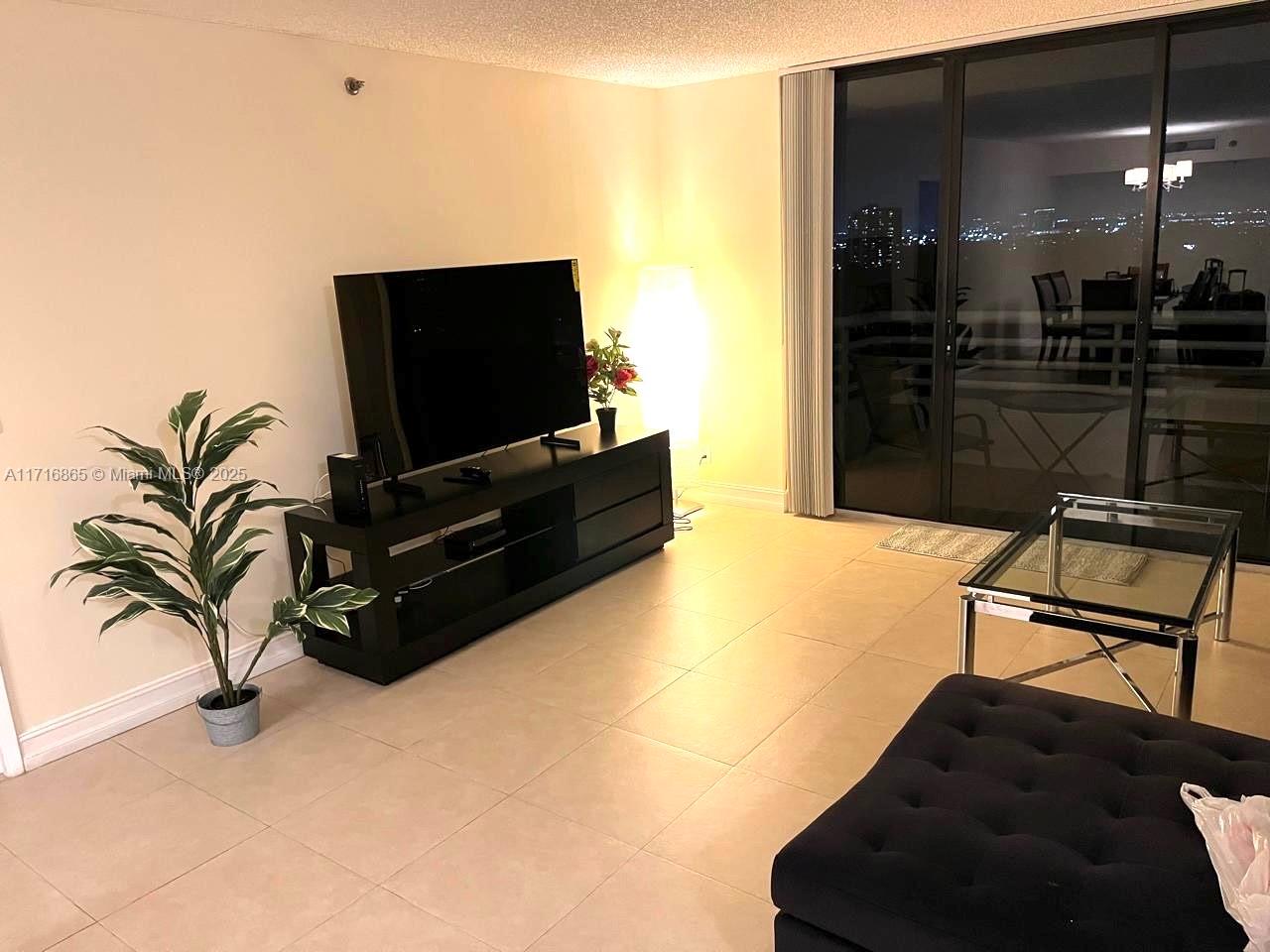 3300 NE 192nd St Unit: LP11