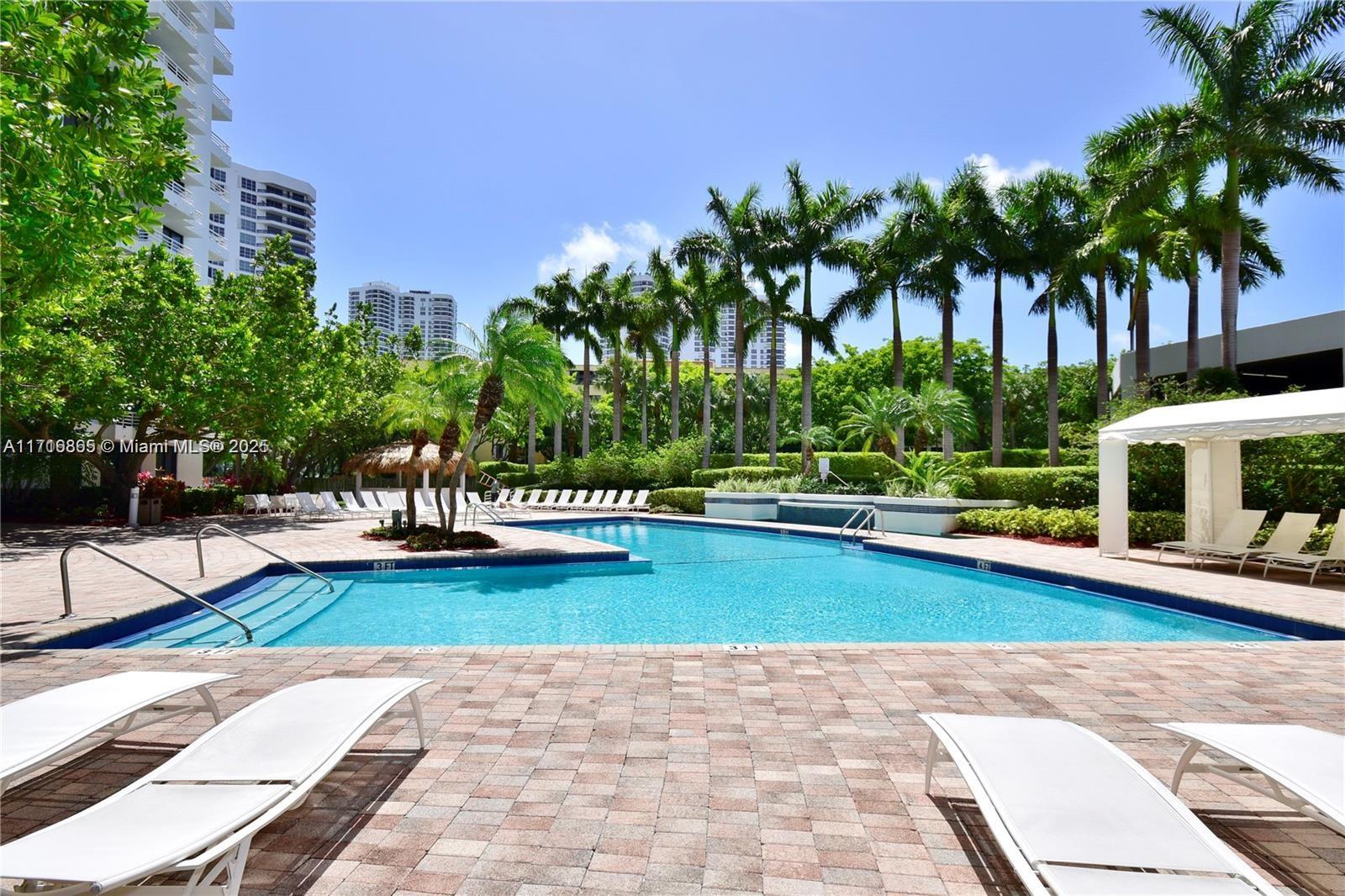 3300 NE 192nd St Unit: LP11