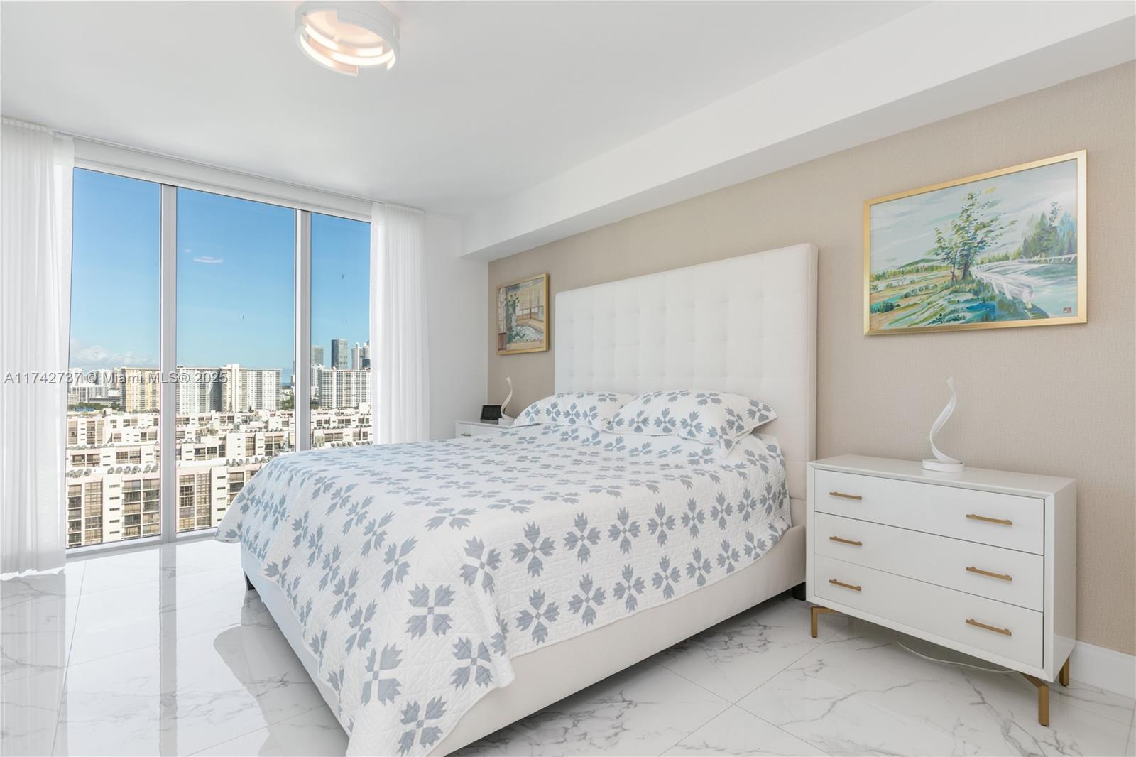 300 Sunny Isles Blvd # 1607 Unit: 4-1607