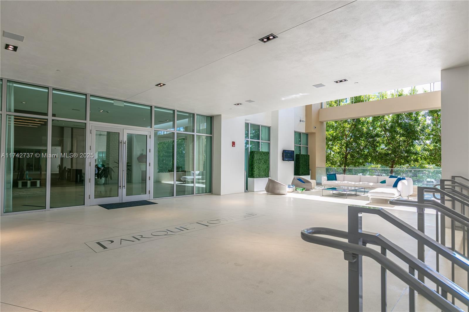 300 Sunny Isles Blvd # 1607 Unit: 4-1607