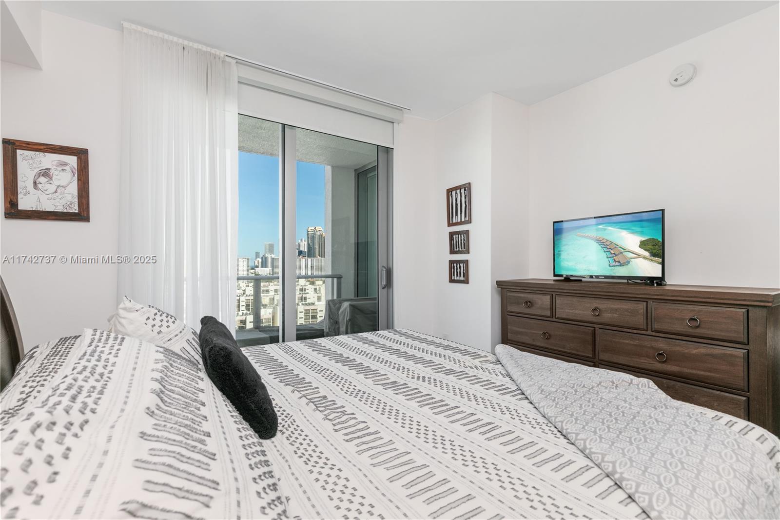 300 Sunny Isles Blvd # 1607 Unit: 4-1607