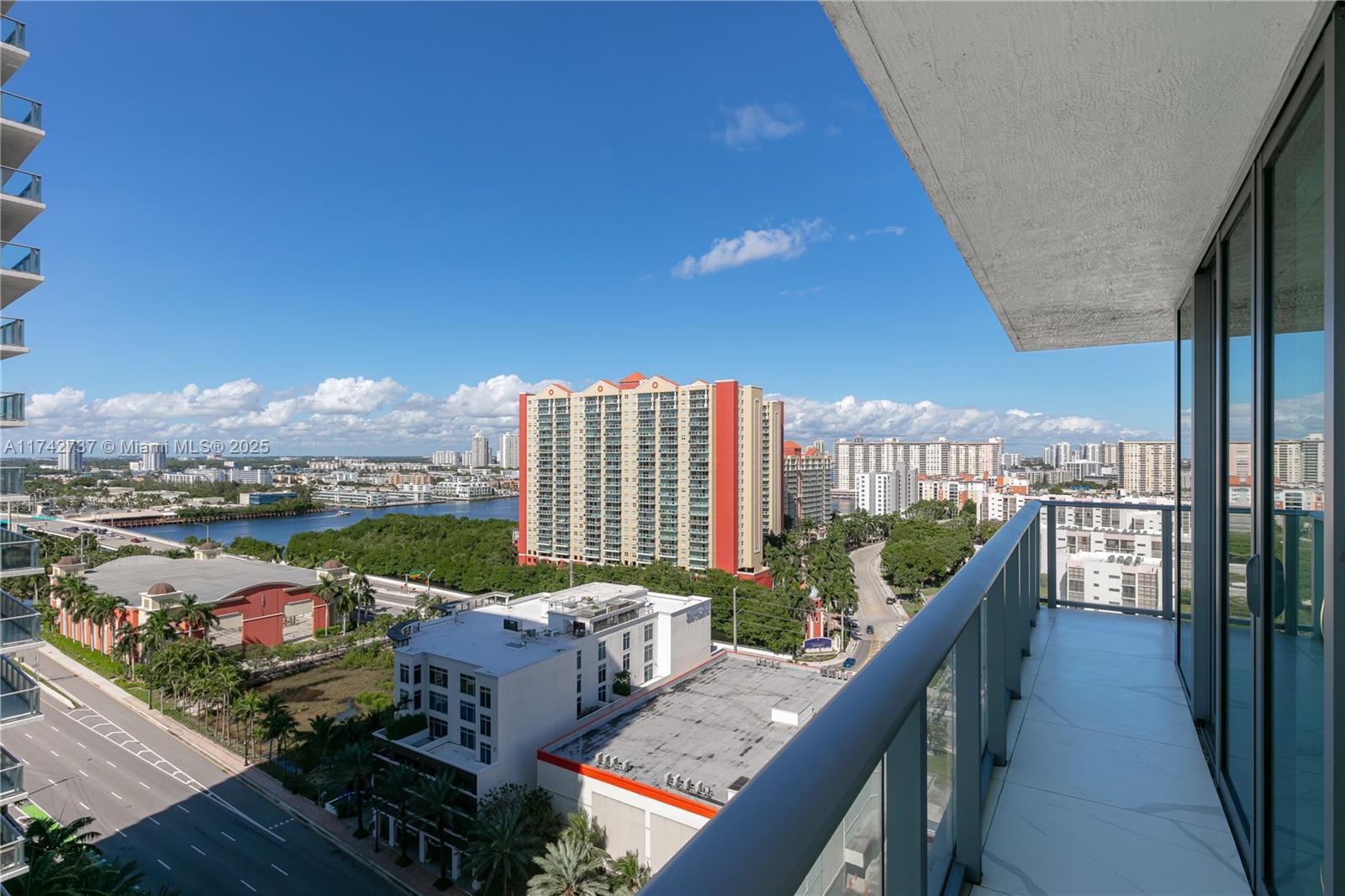 300 Sunny Isles Blvd # 1607 Unit: 4-1607