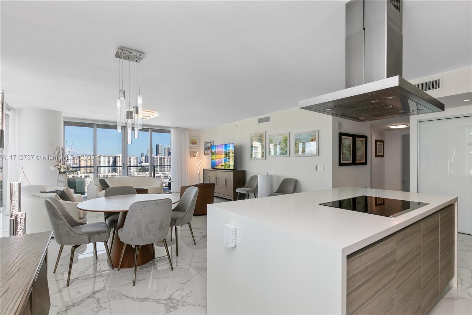 300 Sunny Isles Blvd # 1607 Unit: 4-1607