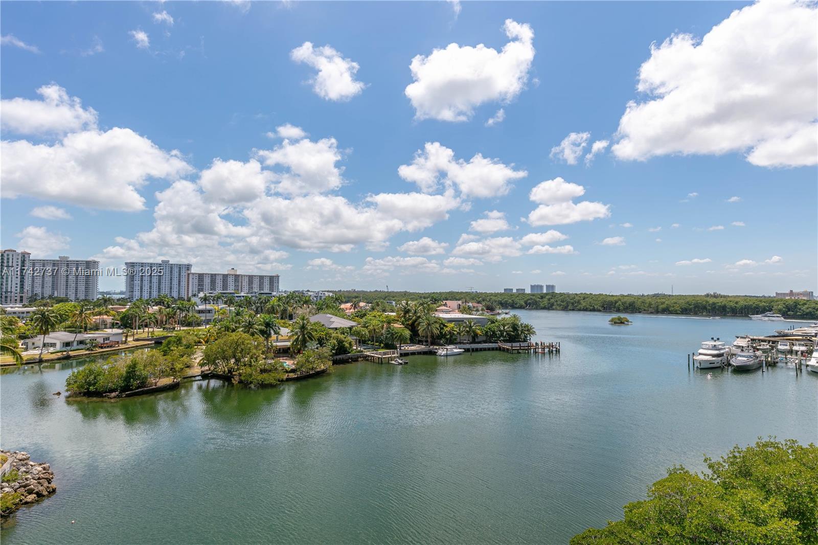 300 Sunny Isles Blvd # 1607 Unit: 4-1607