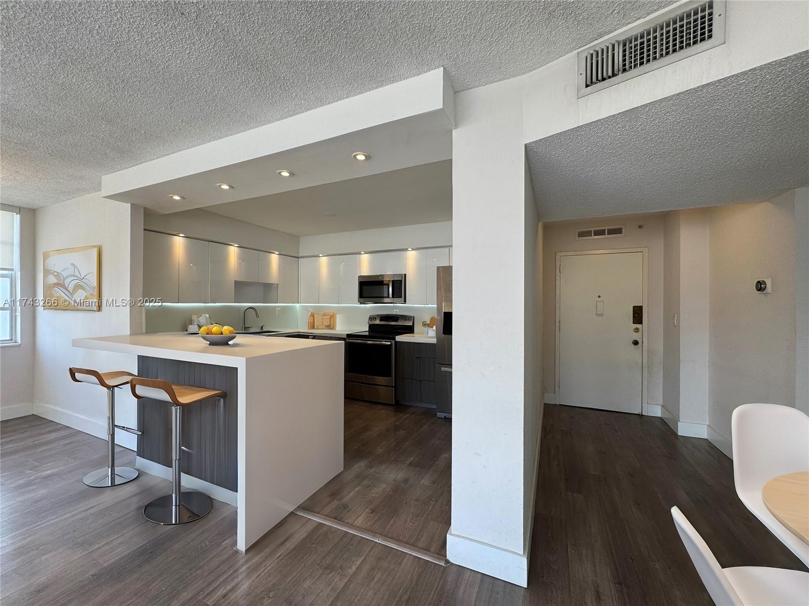 2750 NE 183rd St # 2003